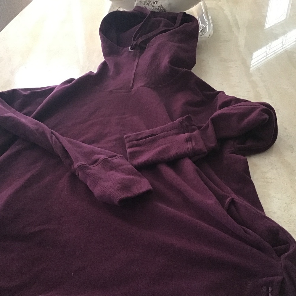 Sweaty Betty Burgandy Pullover hoody size M excellent condition